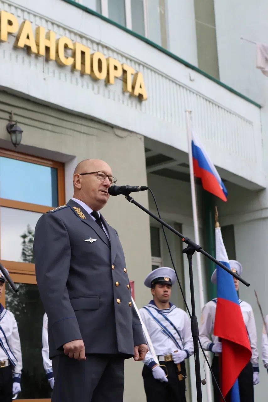 Заместитель начальника МТУ Ространснадзора по СФО Сергей Баклагов принял участие в торжественных церемониях открытия нового учебного года